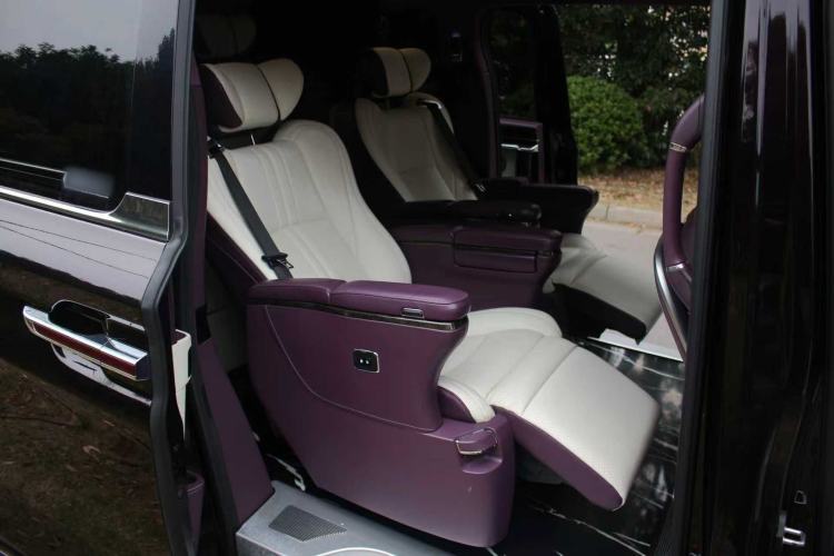 Used Hongqi HQ9 2023 2.0T Smart Connect Flagship Edition Interior 4