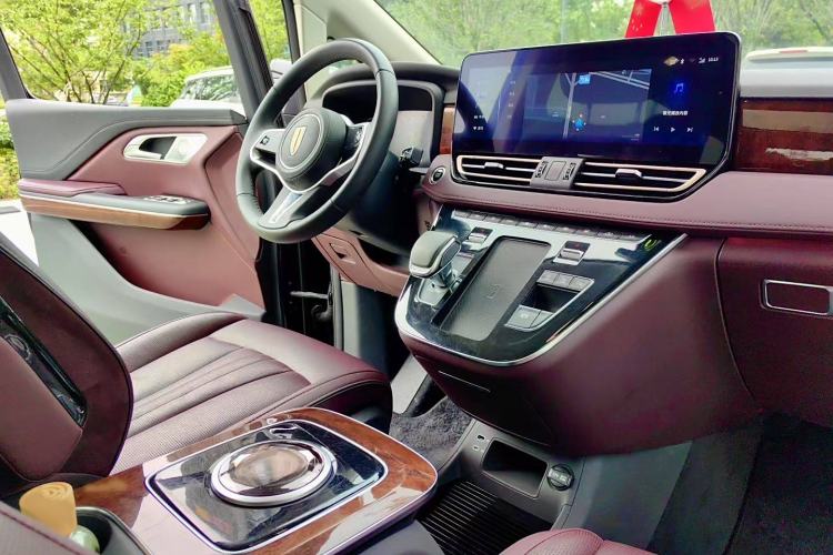 Used Hongqi HQ9 2023 2.0T Smart Connect Flagship Edition Interior 5