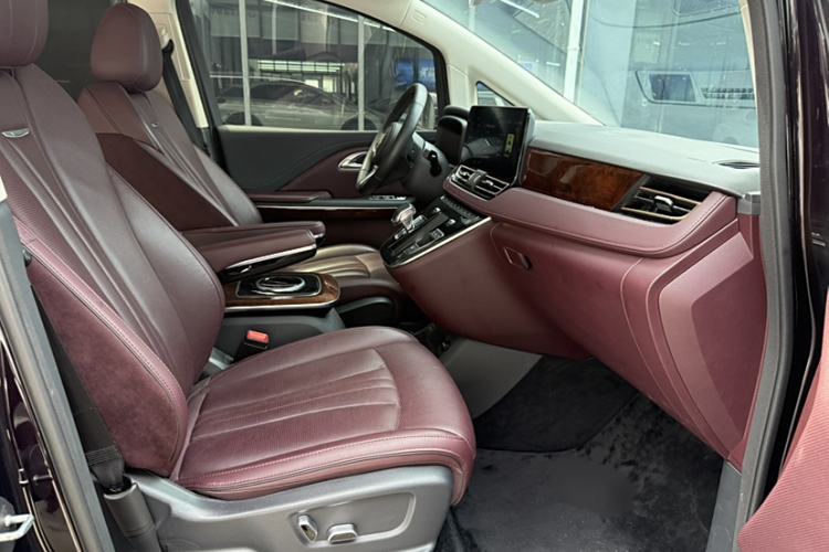 Used Hongqi HQ9 2023 2.0T Smart Connect Flagship Edition Interior 9