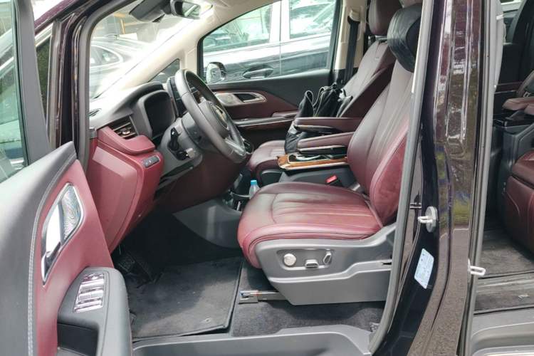 Used Hongqi HQ9 2023 2.0T Smart Connect Flagship Edition Left Front Seat
