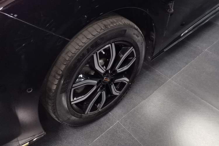 Used Hongqi HQ9 2023 2.0T Smart Connect Flagship Edition Left Front Wheel Hub