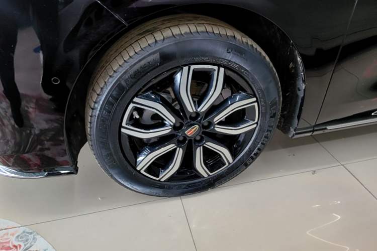Used Hongqi HQ9 2023 2.0T Smart Connect Flagship Edition Left Front Wheel Hub