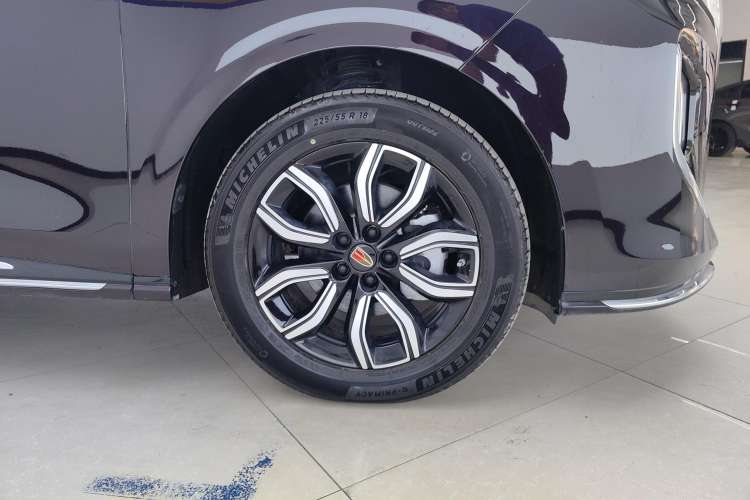 Used Hongqi HQ9 2023 2.0T Smart Connect Flagship Edition Left Front Wheel Hub