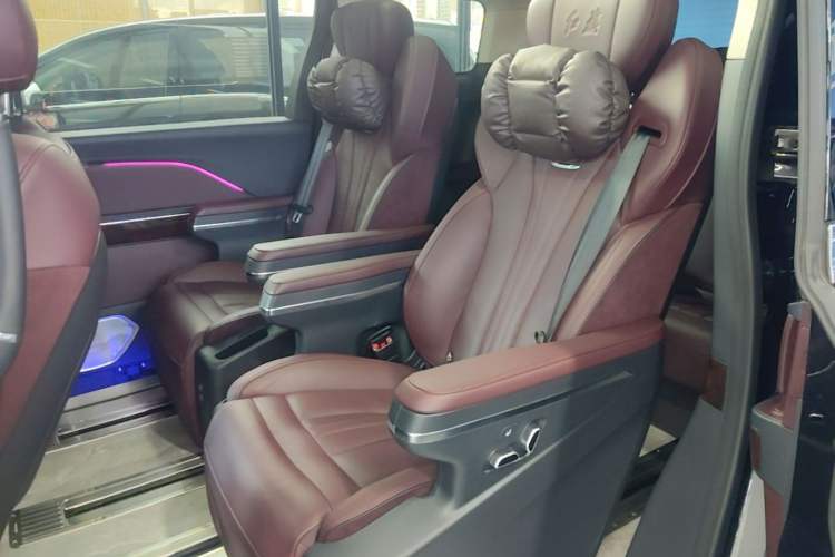 Used Hongqi HQ9 2023 2.0T Smart Connect Flagship Edition Left Rear Seat