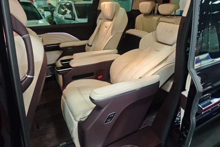 Used Hongqi HQ9 2023 2.0T Smart Connect Flagship Edition Left Rear Seat