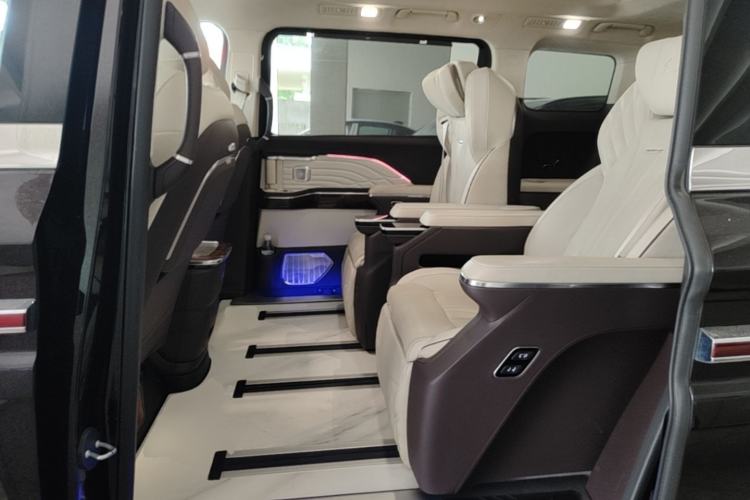 Used Hongqi HQ9 2023 2.0T Smart Connect Flagship Edition Left Rear Seat