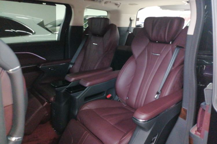 Used Hongqi HQ9 2023 2.0T Smart Connect Flagship Edition Left Rear Seat