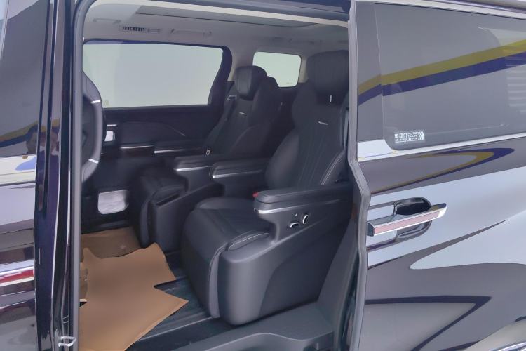 Used Hongqi HQ9 2023 2.0T Smart Connect Flagship Edition Left Rear Seat