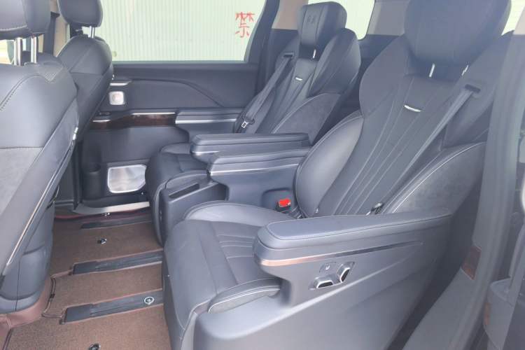 Used Hongqi HQ9 2023 2.0T Smart Connect Flagship Edition Left Rear Seat