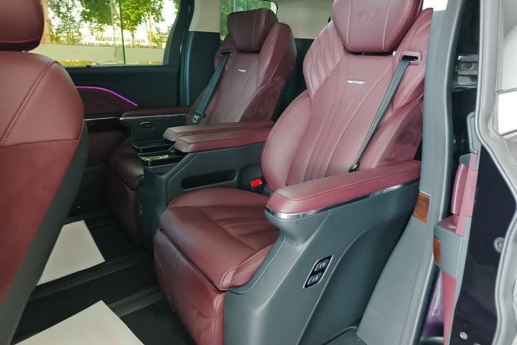 Used Hongqi HQ9 2023 2.0T Smart Connect Flagship Edition Left Rear Seat