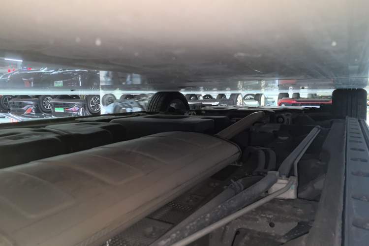 Used Hongqi HQ9 2023 2.0T Smart Connect Flagship Edition Left Side Sill