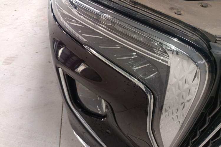 Used Hongqi HQ9 2023 2.0T Smart Connect Flagship Edition Right Front Headlight