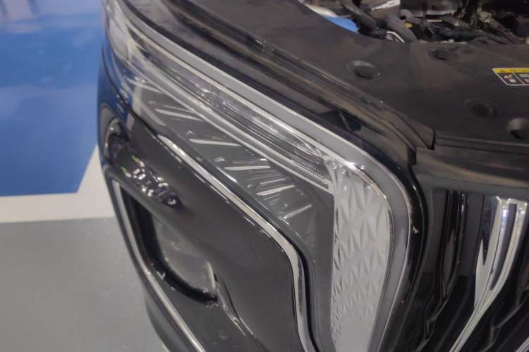 Used Hongqi HQ9 2023 2.0T Smart Connect Flagship Edition Right Front Headlight