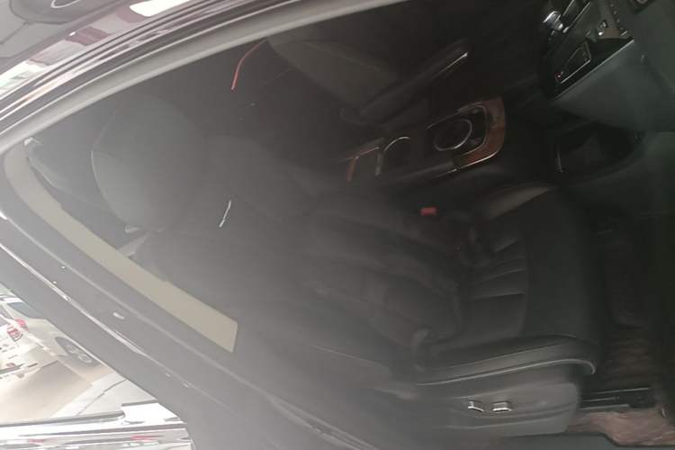 Used Hongqi HQ9 2023 2.0T Smart Connect Flagship Edition Right Front Seat