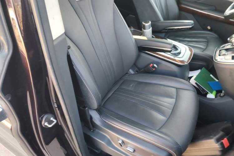 Used Hongqi HQ9 2023 2.0T Smart Connect Flagship Edition Right Front Seat