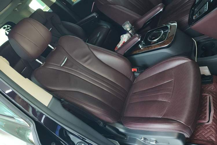 Used Hongqi HQ9 2023 2.0T Smart Connect Flagship Edition Right Front Seat