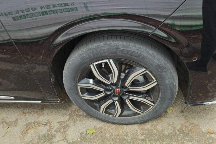 Used Hongqi HQ9 2023 2.0T Smart Connect Flagship Edition Right Front Wheel Hub