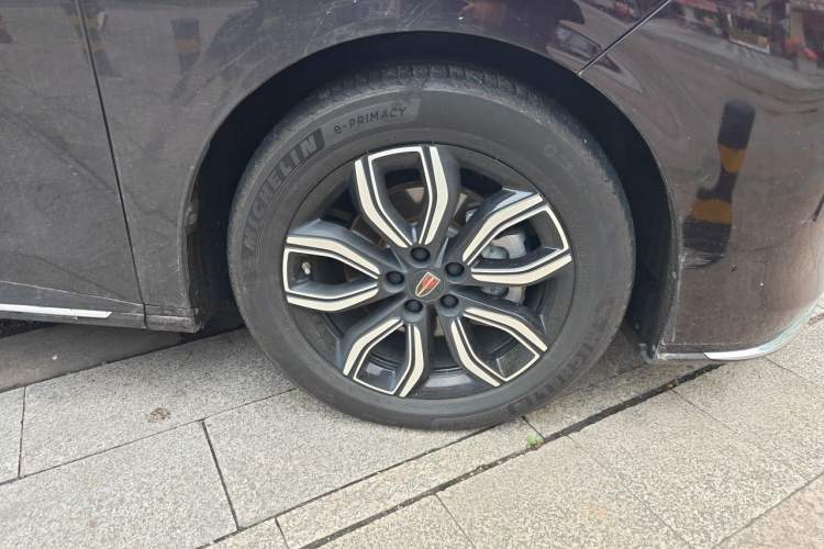 Used Hongqi HQ9 2023 2.0T Smart Connect Flagship Edition Right Front Wheel Hub