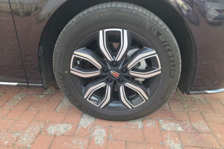 Used Hongqi HQ9 2023 2.0T Smart Connect Flagship Edition Right Front Wheel Hub