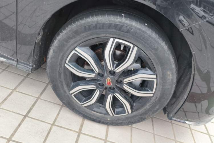 Used Hongqi HQ9 2023 2.0T Smart Connect Flagship Edition Right Front Wheel Hub
