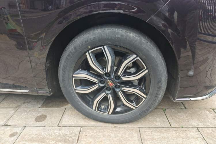Used Hongqi HQ9 2023 2.0T Smart Connect Flagship Edition Right Front Wheel Hub