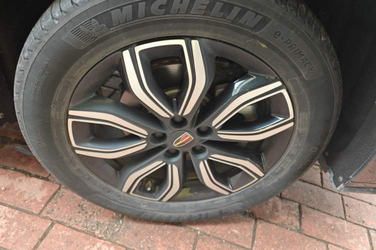 Used Hongqi HQ9 2023 2.0T Smart Connect Flagship Edition Right Front Wheel Hub