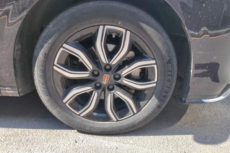 Used Hongqi HQ9 2023 2.0T Smart Connect Flagship Edition Right Front Wheel Hub