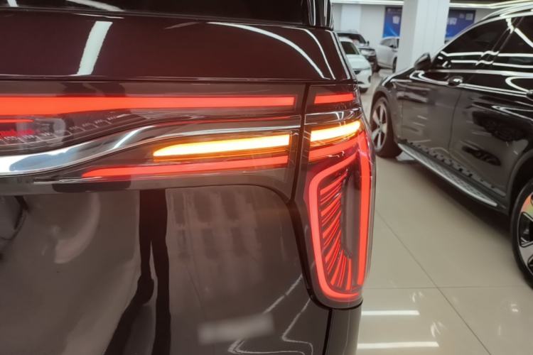 Used Hongqi HQ9 2023 2.0T Smart Connect Flagship Edition Right Rear Taillight