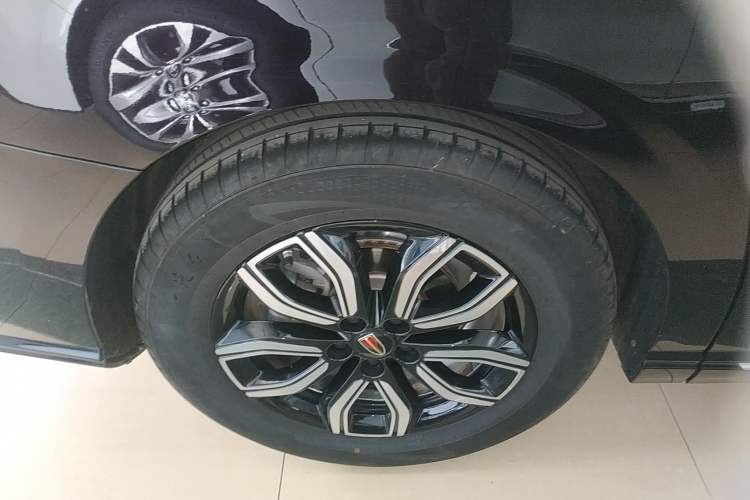 Used Hongqi HQ9 2023 2.0T Smart Connect Flagship Edition Right Rear Wheel Hub