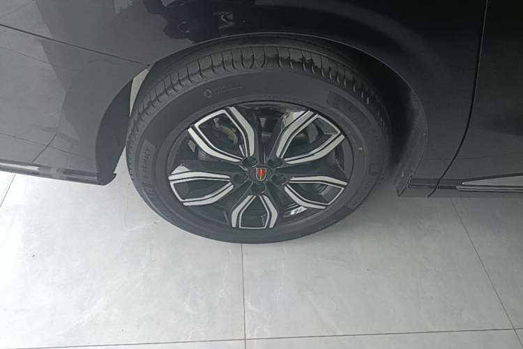 Used Hongqi HQ9 2023 2.0T Smart Connect Flagship Edition Right Rear Wheel Hub