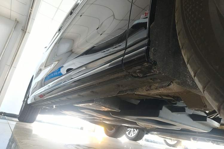 Used Hongqi HQ9 2023 2.0T Smart Connect Flagship Edition Right Side Sill