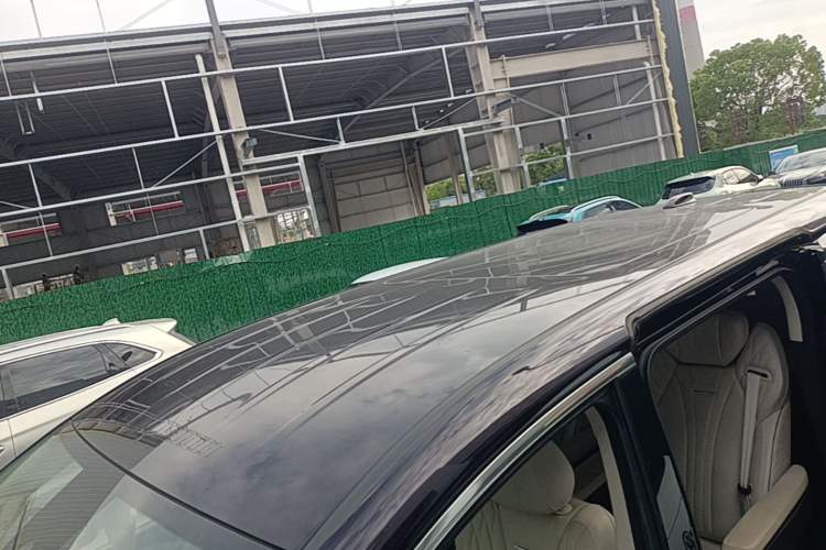 Used Hongqi HQ9 2023 2.0T Smart Connect Flagship Edition Roof