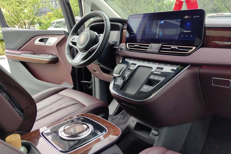 Used Hongqi HQ9 2023 2.0T Smart Connect Flagship Edition Trunk