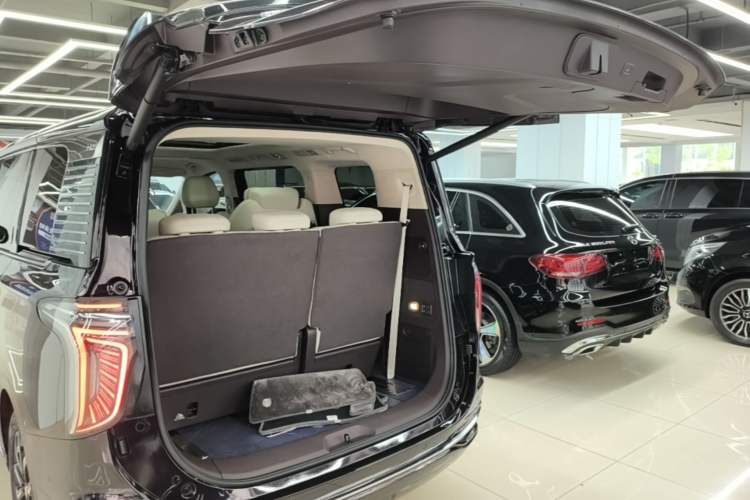 Used Hongqi HQ9 2023 2.0T Smart Connect Flagship Edition Trunk