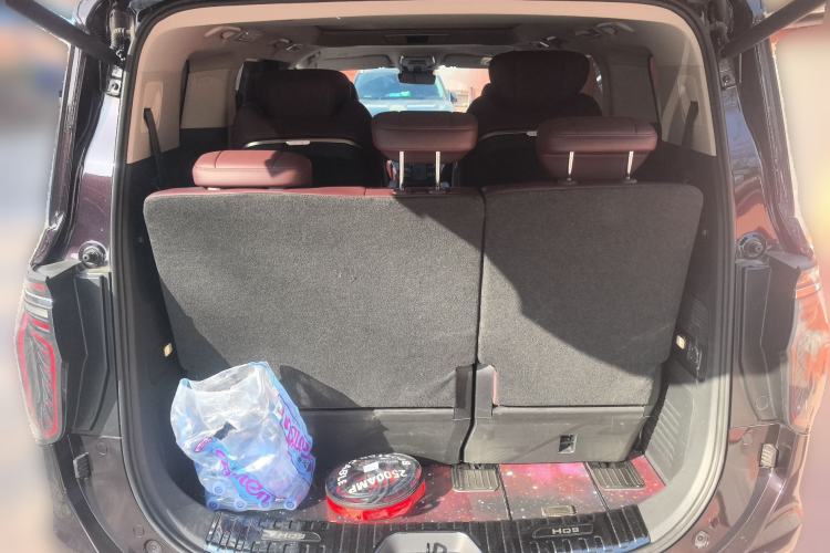 Used Hongqi HQ9 2023 2.0T Smart Connect Flagship Edition Trunk