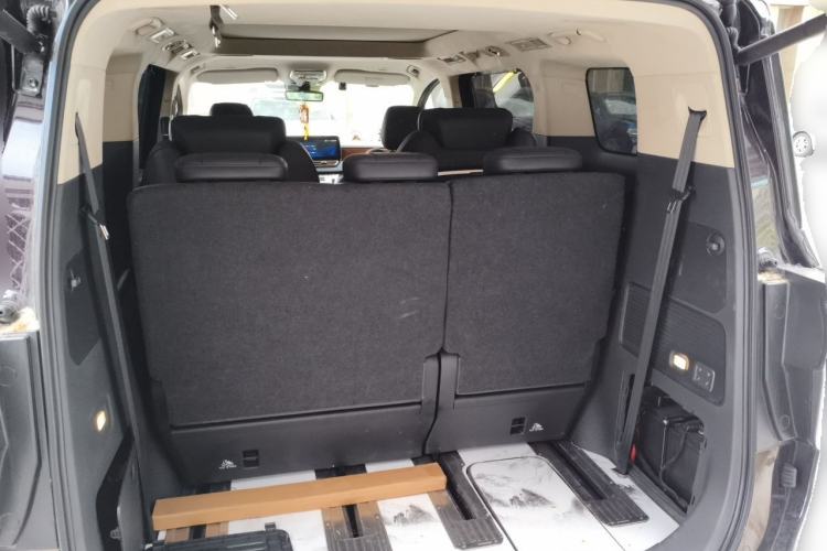 Used Hongqi HQ9 2023 2.0T Smart Connect Flagship Edition Trunk