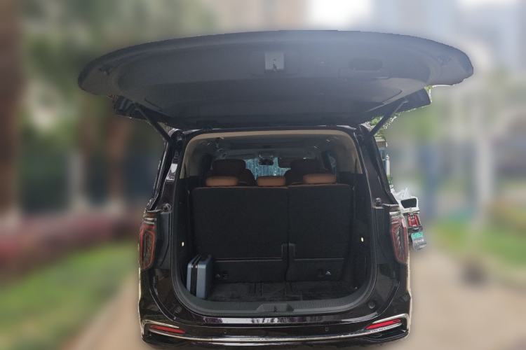 Used Hongqi HQ9 2023 2.0T Smart Connect Flagship Edition Trunk