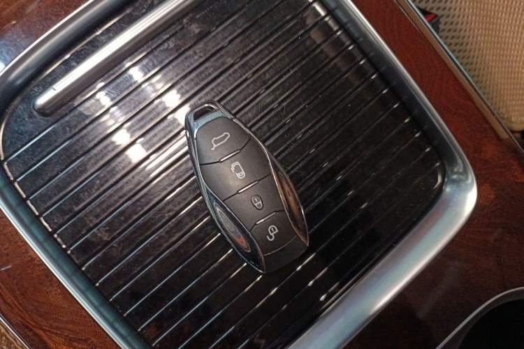 Used Hongqi HQ9 2023 2.0T Smart Connect Flagship Edition Vehicle Key
