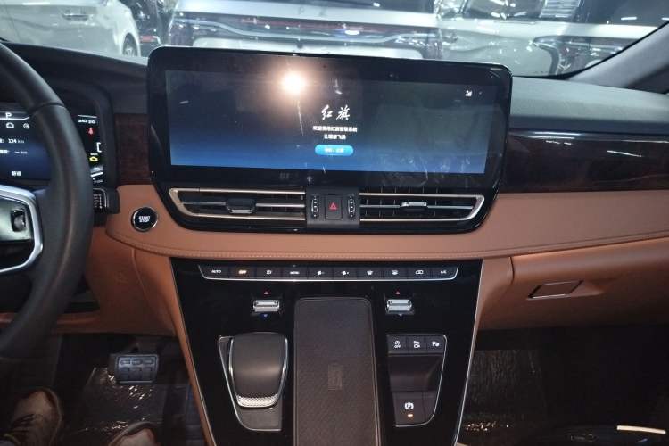 Used Hongqi HQ9 2023 2.0T Smart Connect Flagship Edition Audio And AC Panel