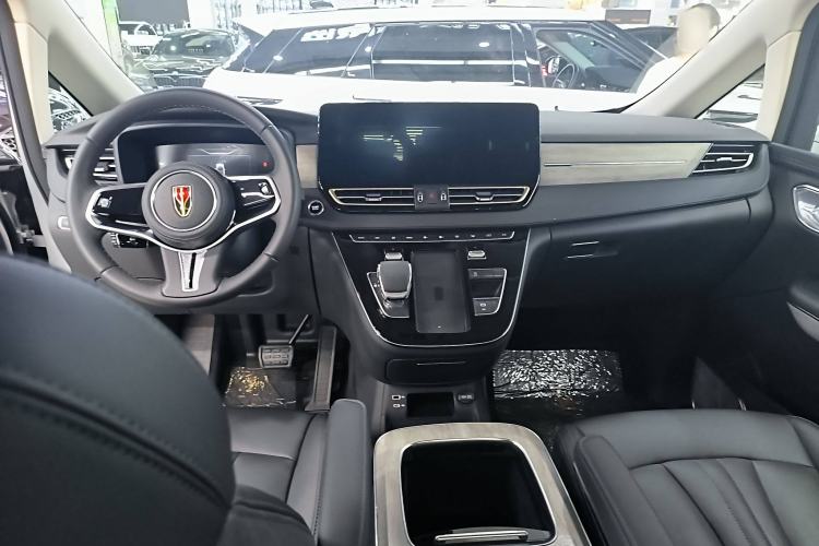 Used Hongqi HQ9 2023 2.0T Smart Connect Flagship Edition Center Console