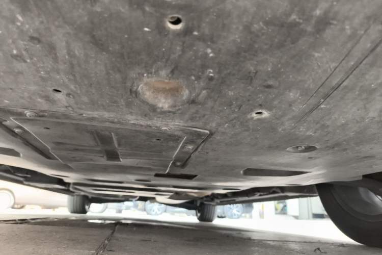 Used Hongqi HQ9 2023 2.0T Smart Connect Flagship Edition Chassis Front