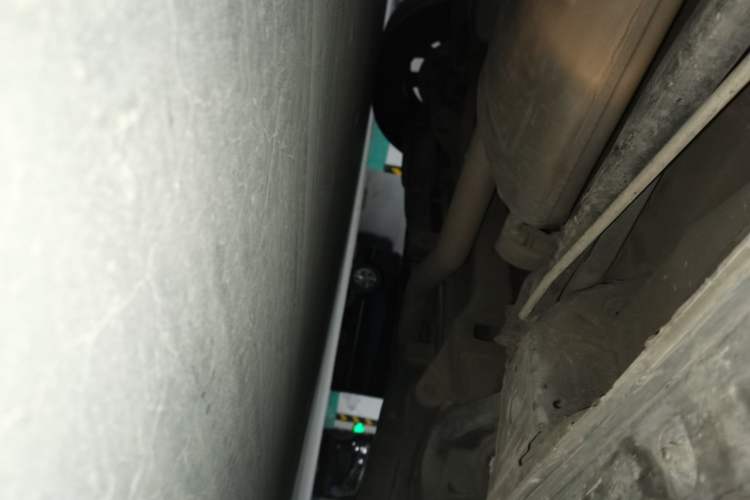 Used Hongqi HQ9 2023 2.0T Smart Connect Flagship Edition Chassis Rear Left