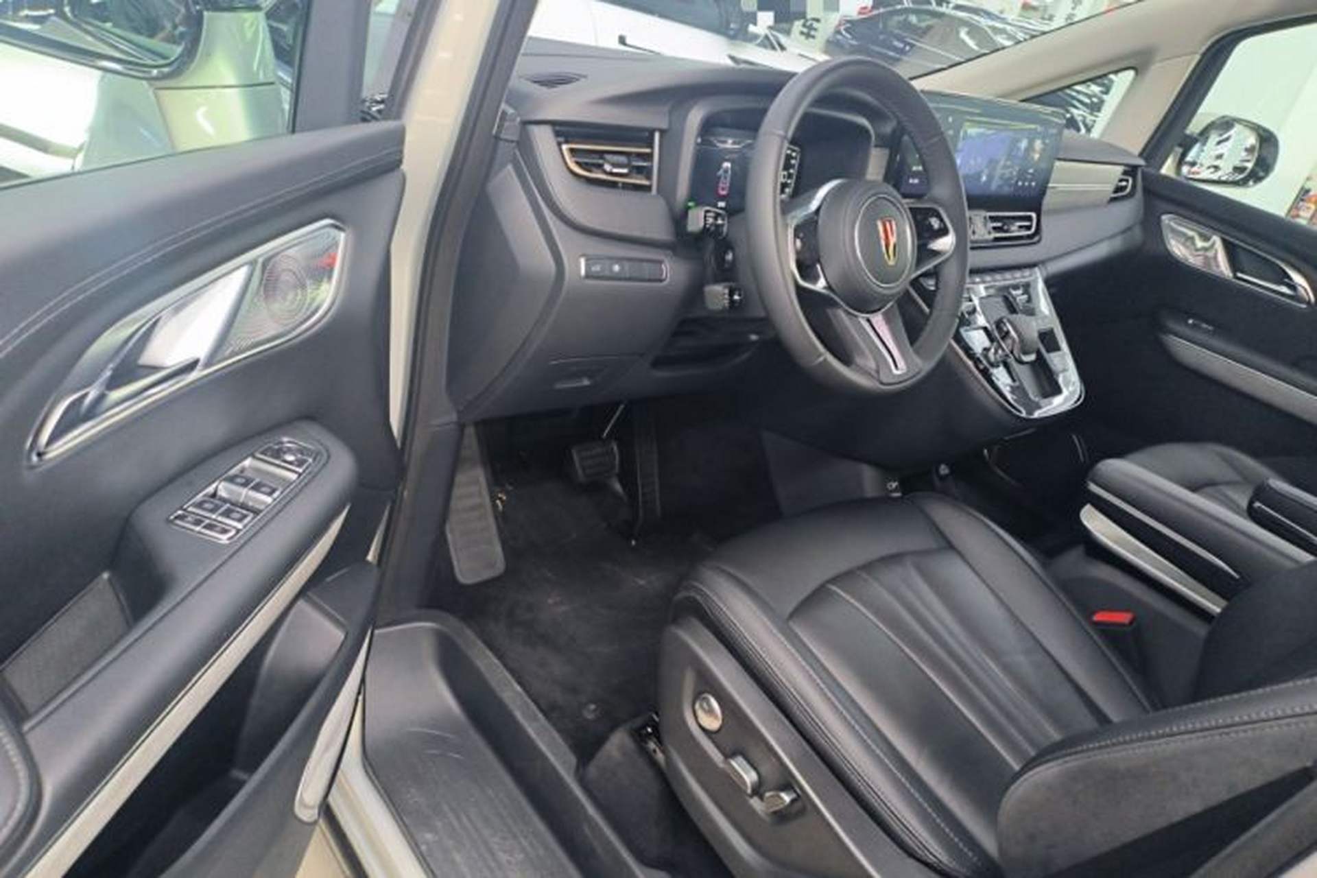 Used Hongqi HQ9 2023 2.0T Smart Connect Flagship Edition Driver Seat