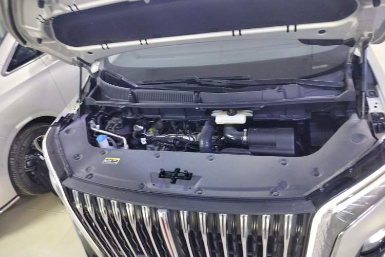 Used Hongqi HQ9 2023 2.0T Smart Connect Flagship Edition Engine Bay