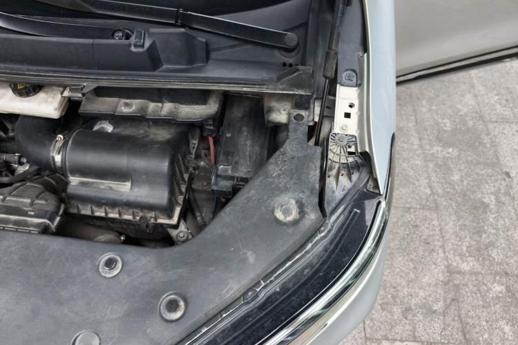 Used Hongqi HQ9 2023 2.0T Smart Connect Flagship Edition Engine Bay Left