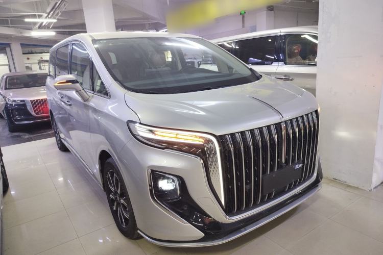 Used Hongqi HQ9 2023 2.0T Smart Connect Flagship Edition Front Right 45 Deg