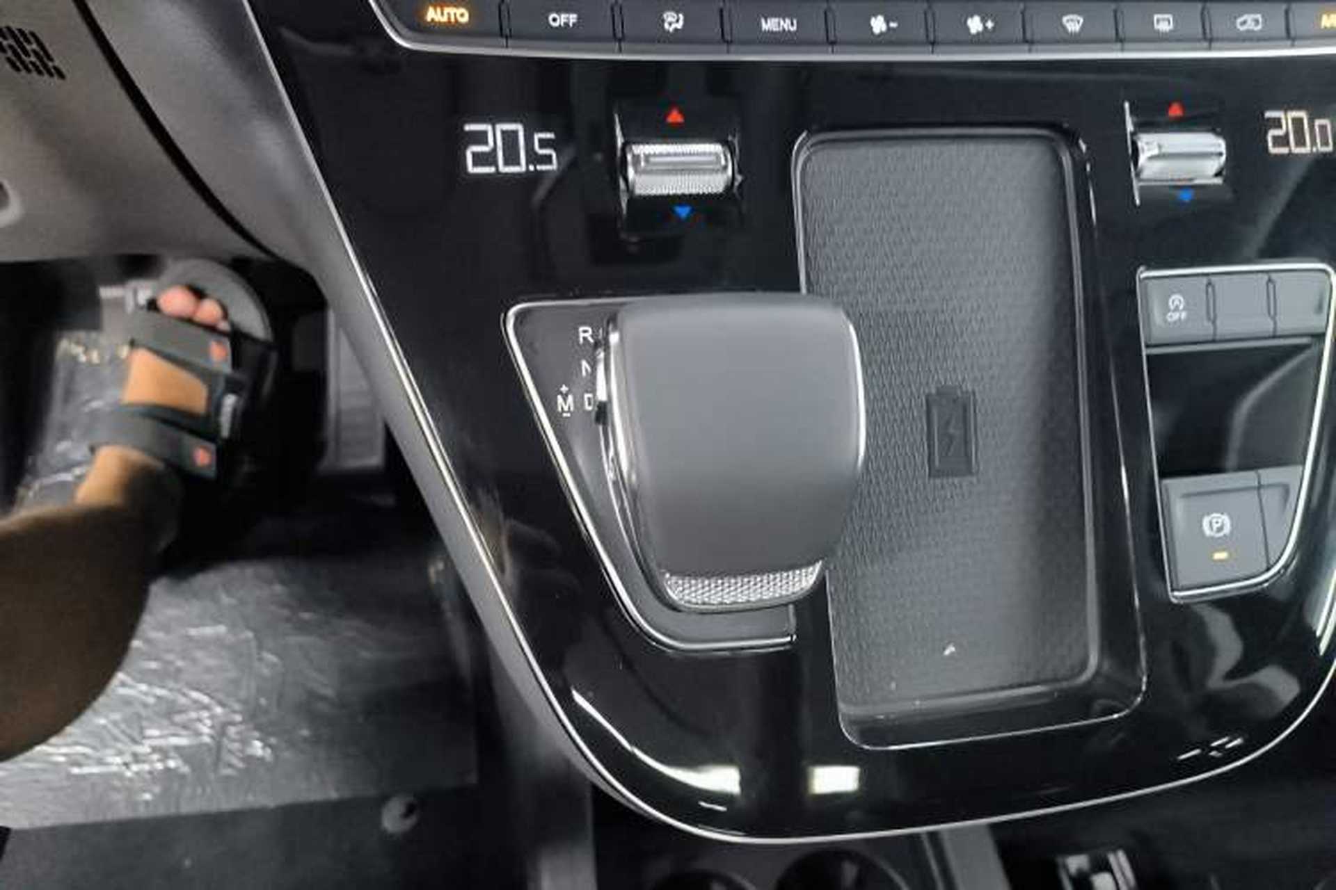 Used Hongqi HQ9 2023 2.0T Smart Connect Flagship Edition Gear Lever