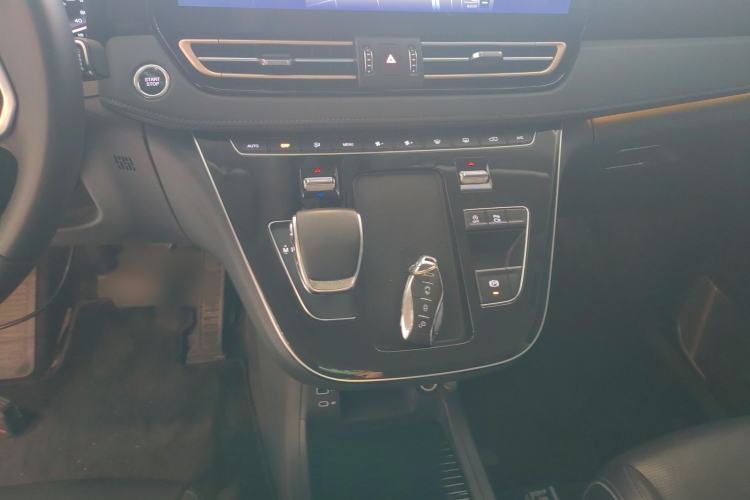 Used Hongqi HQ9 2023 2.0T Smart Connect Flagship Edition Gear Lever