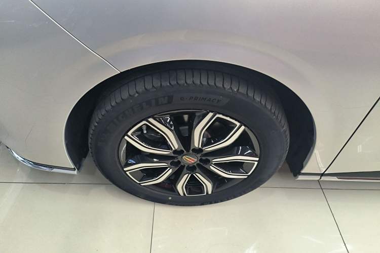 Used Hongqi HQ9 2023 2.0T Smart Connect Flagship Edition Left Front Wheel Hub