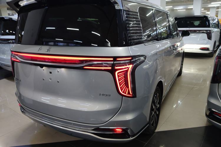 Used Hongqi HQ9 2023 2.0T Smart Connect Flagship Edition Rear Right 45 Deg
